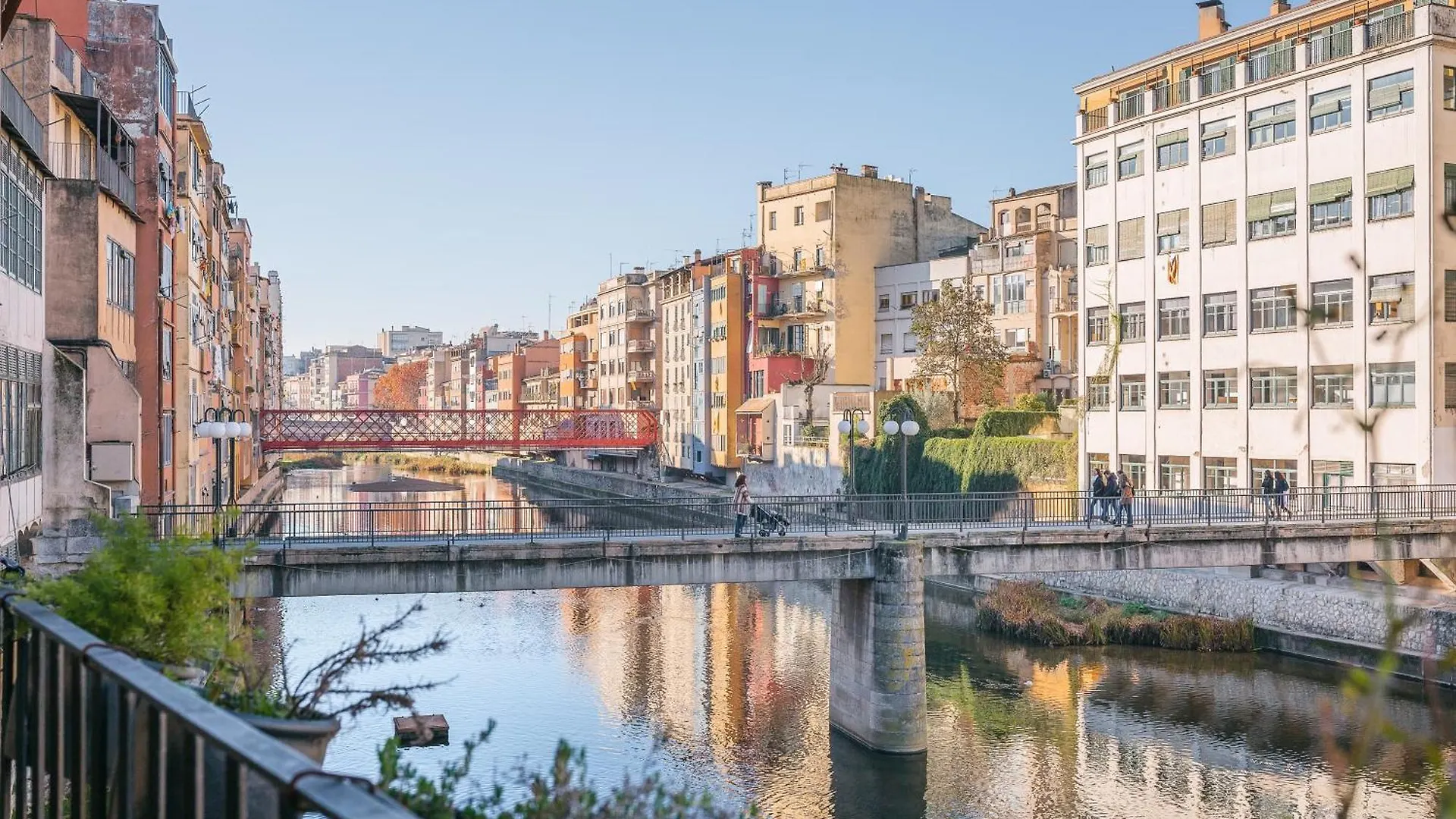Flateli Ballesteries 15 Girona 0*,  Spain