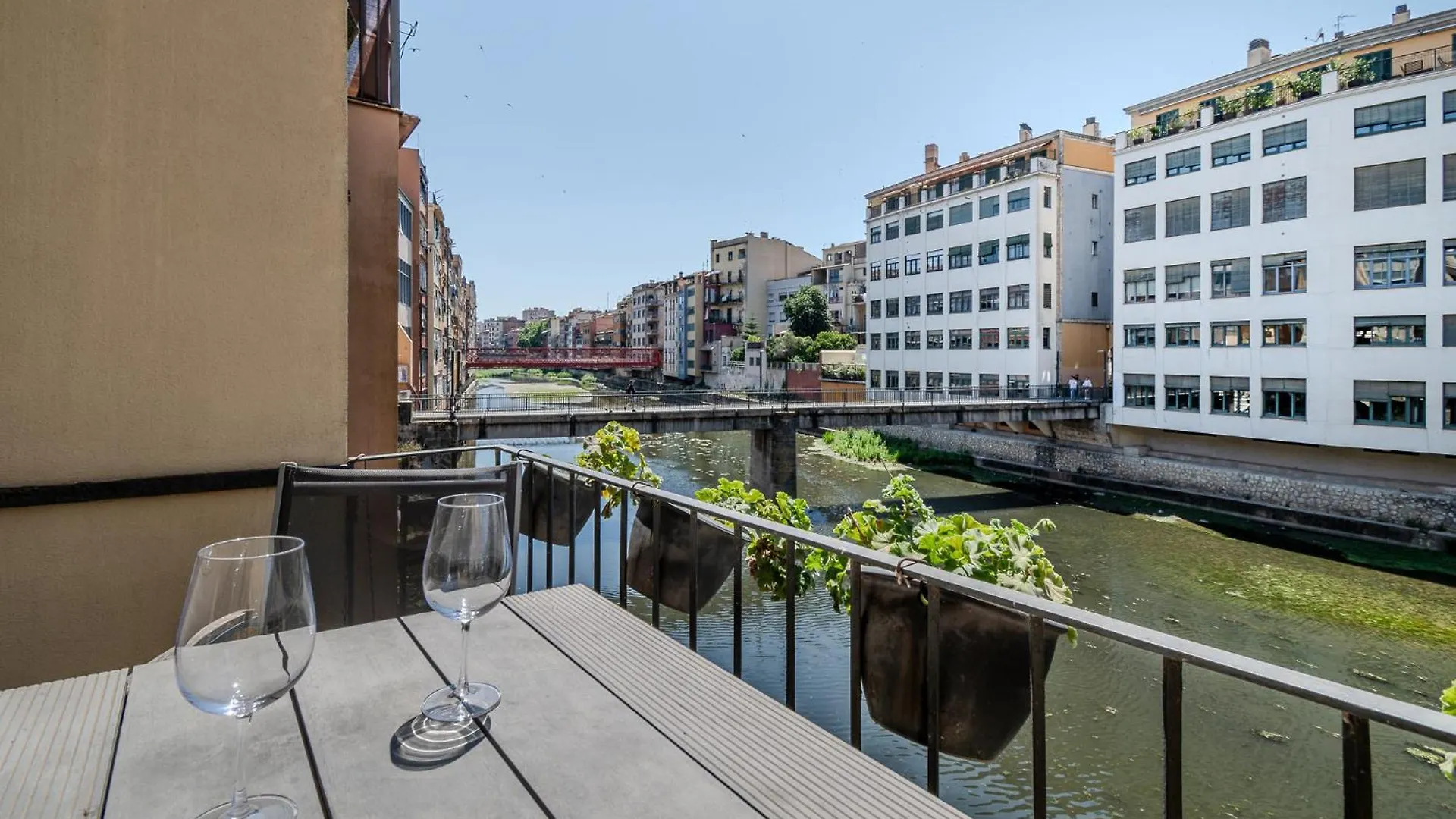 Flateli Ballesteries 15 Girona Spain